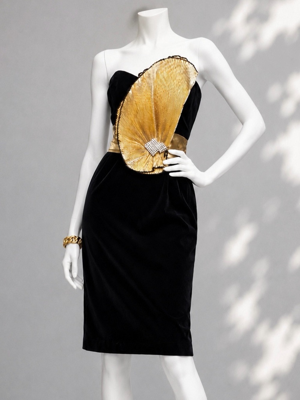 Positive Influence Art Deco Black Velvet Cocktail Dress Gold Fan Vintage XS
